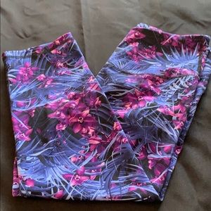 Old Navy High Waist Capri Workout Leggings